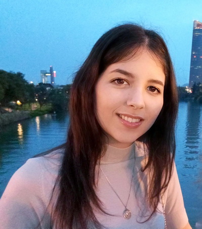 D.ª Estrella María Montes Muñoz.